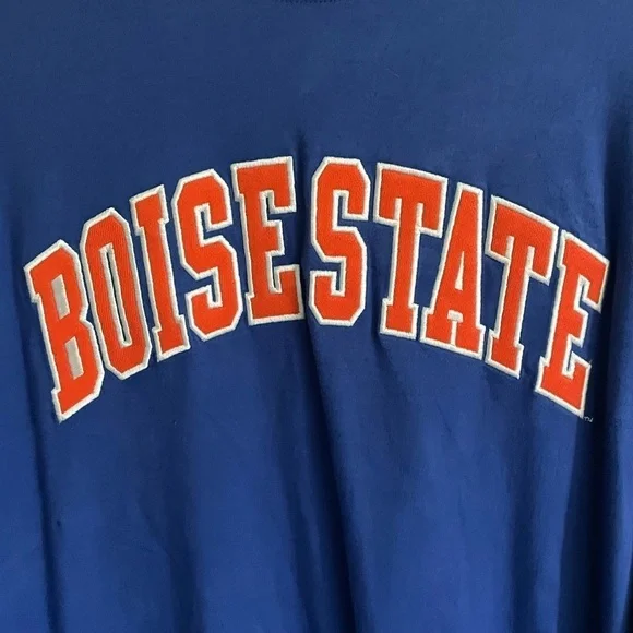 Champion Boise State Blue Long Sleeve T-shirt Mens XL NWT Embroidered Game Day - Picture 2 of 6